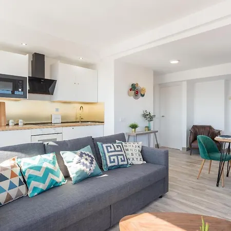 View Terrace And 2br 马拉加